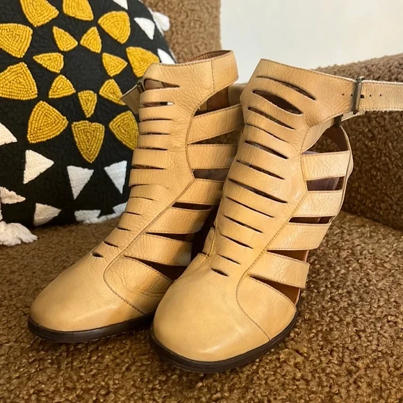 EUC FREE PEOPLE Ankle buckled platform Sandals - Picture 1 of 3